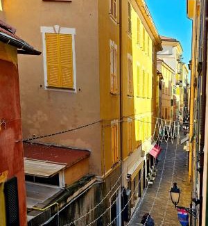 Varazze Apartamento | Casa Alessio, luminosa, centrale, ad un passo dal mare