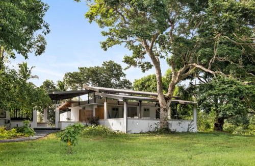 Ciales Casa | Casa Algarrobo relaxing farm stay in Puerto Rico