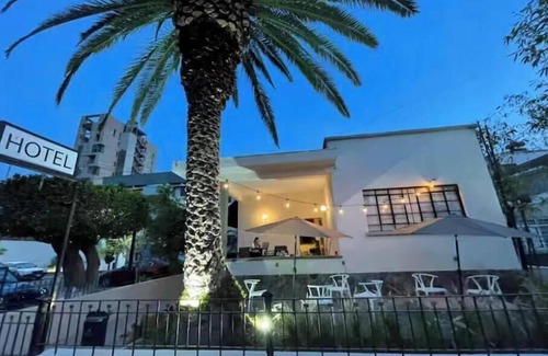Zona Minerva Casa | Casa Almera - Colonia Americana - 8 BR 8.5 bath AC