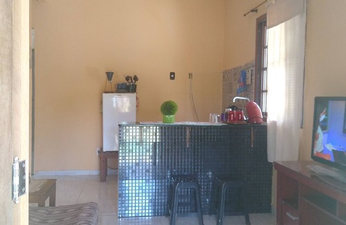 Jacone Casa | Yellow House Accommodation
