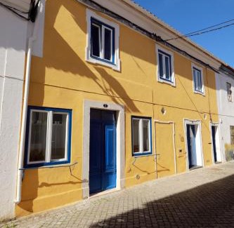 Avis Casa | CASA AMARELA