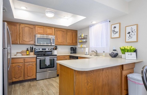 Paradise Valley Village Condominio | CASA AMARILLO - Anasazi Village - Updated Top Floor Unit