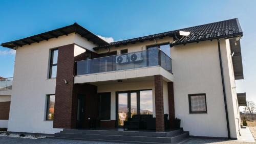 Albestii Paminteni Casa | Casa Ambientt
