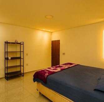 Juazeiro Casa | Casa Ampla com Piscina e Área de Churrasco 400A