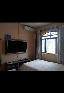 Aparecida Casa | Casa ampla no centro de Aparecida com piscina e garagem