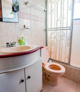 Ambato Casa | Casa amplia cerca de Baños de Agua Santa