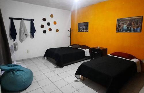 Leon Casa | Casa AMPLIA en excelente UBICACIÓN!
