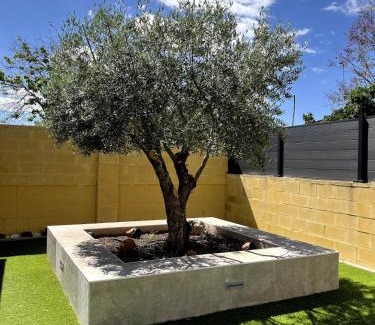 Gelves Casa | Casa Andaluza con piscina y jardín privado en Gelves a 15 minutos del centro de Sevilla