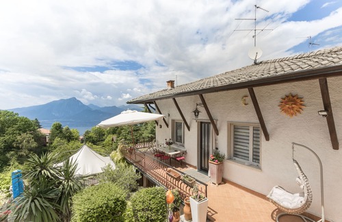 San Zeno di Montagna Apartamento | Casa Aria en el lago de Garda con vista al lago (San Zeno di Montagna) 4-5 pers.