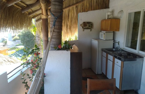 Colinas de Santiago Cama Y Desayuno | Casa Artista BnB Manzanillo