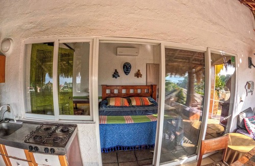 Colinas de Santiago Cama Y Desayuno | Casa Artista BnB Manzanillo