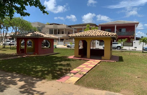 Alto da Cruz Casa | Três quartos varanda e piscina
