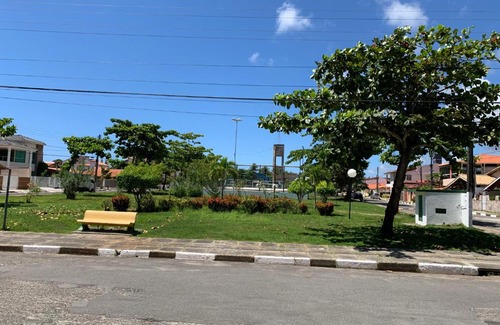 Alto da Cruz Casa | Três quartos varanda e piscina