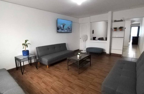 Ensenada Casa | Casa Avenida Pedro Loyola, 400m de la Playa