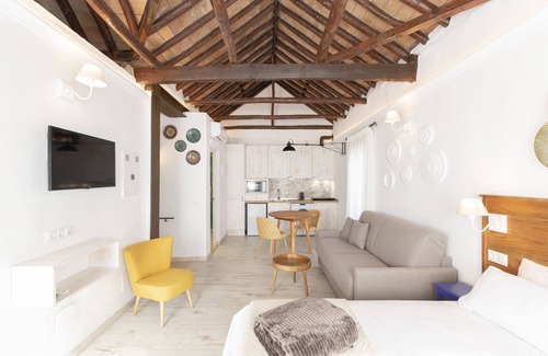 Historic Center of Estepona Casa | CASA AZUL - Boutique Apartments by Casa del Patio