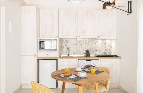 Historic Center of Estepona Casa | CASA AZUL - Boutique Apartments by Casa del Patio