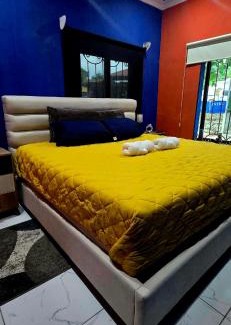 Puerto Barrios Apartamento | Casa azul con Generador electrico , Piscina y jacuzzi