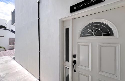 La Paz Apartamento | Casa Balandra 2BR home downtown LPZ walk everywhere