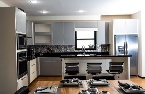 Mission Casa | Casa Balsas: Modern and Cozy at Cimarron