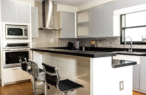 Mission Casa | Casa Balsas: Modern and Cozy at Cimarron
