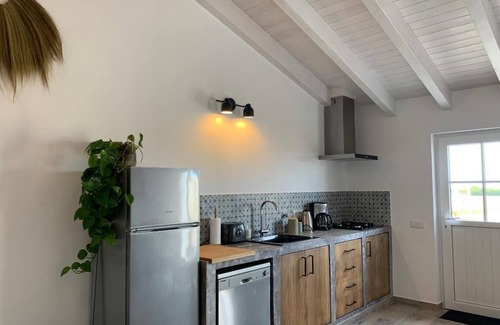 Cabeco de Aguia Casa | Casa Bamboo is a cute vacation apartment just 3km from the beach