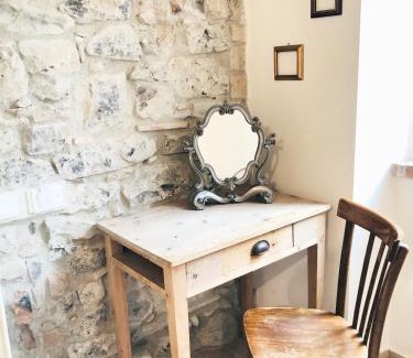 Peschiera Maraglio Cama Y Desayuno | Casa Barteèi