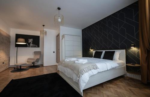 Centrul Vechi Hotel | Casa Basarab Brasov