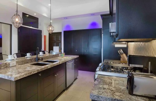 Los Cangrejos II y III Condominio | Casa BeBe ● Awesome Garden Condo ● Awesome Views