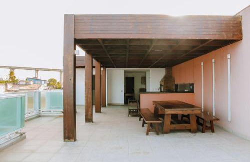 Redinha Casa | Casa beira mar na Praia da Redinha by Qavi