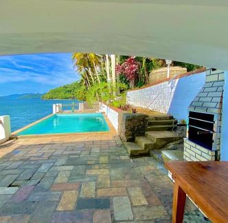 Mangaratiba Casa | Casa beiramar com piscina na Ilha de Itacuruca RJ