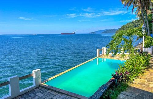 Mangaratiba Casa | Casa beiramar com piscina na Ilha de Itacuruca RJ