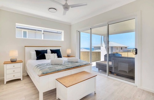 Catherine Hill Bay Casa | Casa Bel/ Brand New Mansion /Min From Beach