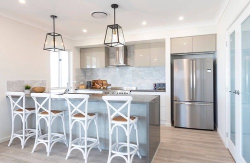 Catherine Hill Bay Casa | Casa Bel/ Brand New Mansion /Min From Beach