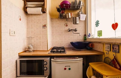 EUR Apartamento | "CASA BELLA" Centro a 10min de metro. WiFi INCLUIDO! A 300m del METRO! BEST RENT