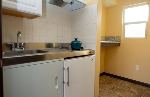 Walnut Park Hotel | Casa Bella Inn - Huntington Park