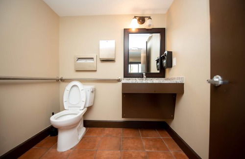 Walnut Park Hotel | Casa Bella Inn - Huntington Park
