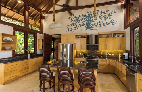 Dominical Casa | Casa Bellavia: Balinese Ocean-View Masterpiece on 25 Acres, Huge Pool, Fire Pit