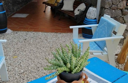 Dorgali Casa | Casa Belvedere Sa Costa: apartment nestled in the green countryside in Dorgali