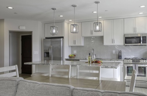 Callender Casa | Casa Blanca 3Bdrm Home Steps from Beach, Golf & Wine