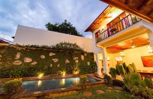 Granada Villa | Casa Blanca, hermosa villa restaurada de 250 años. Oasis en el corazón de Granada