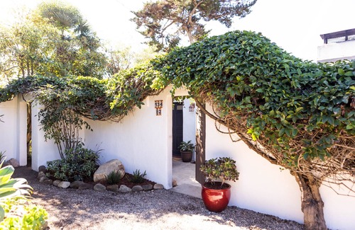 Montecito Cabaña | Casa Blanca Retreat- New Montecito Casitas- 5 min to Beach!