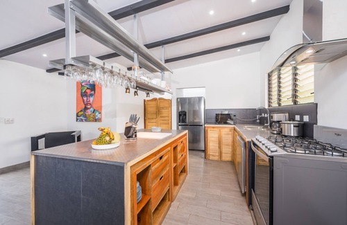 Tamarindo Casa | Casa Blanca Tamarindo - Casa privada a estrenar