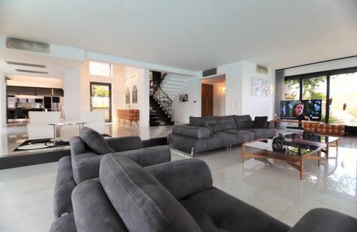 Fethiye City Center Villa | Casa Blanca