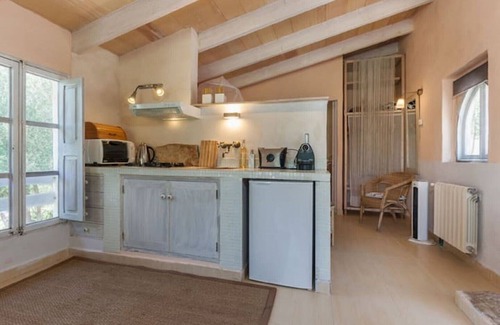 Petra Casa | Casa Blanca, tranquillity, pool, garden, barbecue