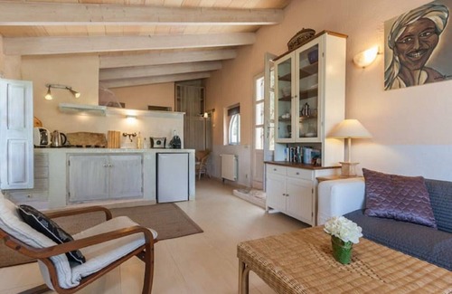 Petra Casa | Casa Blanca, tranquillity, pool, garden, barbecue