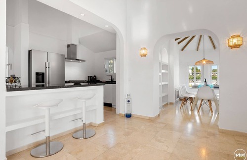 Estepona Villa | Casa Blanca | Villa con jardín en Estepona