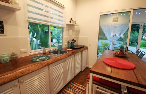 Ciudad Cortes Villa | Casa Blanca Villas - Casa Verde