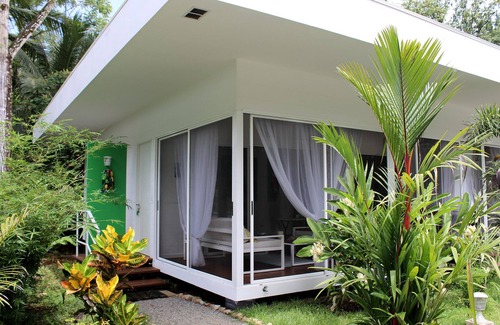 Ciudad Cortes Villa | Casa Blanca Villas - Casa Verde