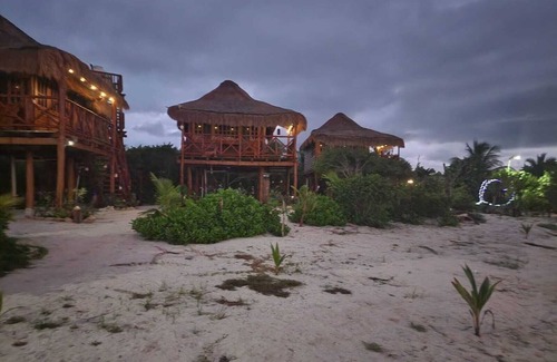Merida Municipality Cabina | Casa Blanca where you can reconnect with nature & enjoy tranquility by the sea.