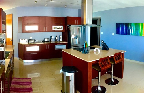 Penuelas Casa | Casa Blü, Beautiful 4 B/R House with pool!